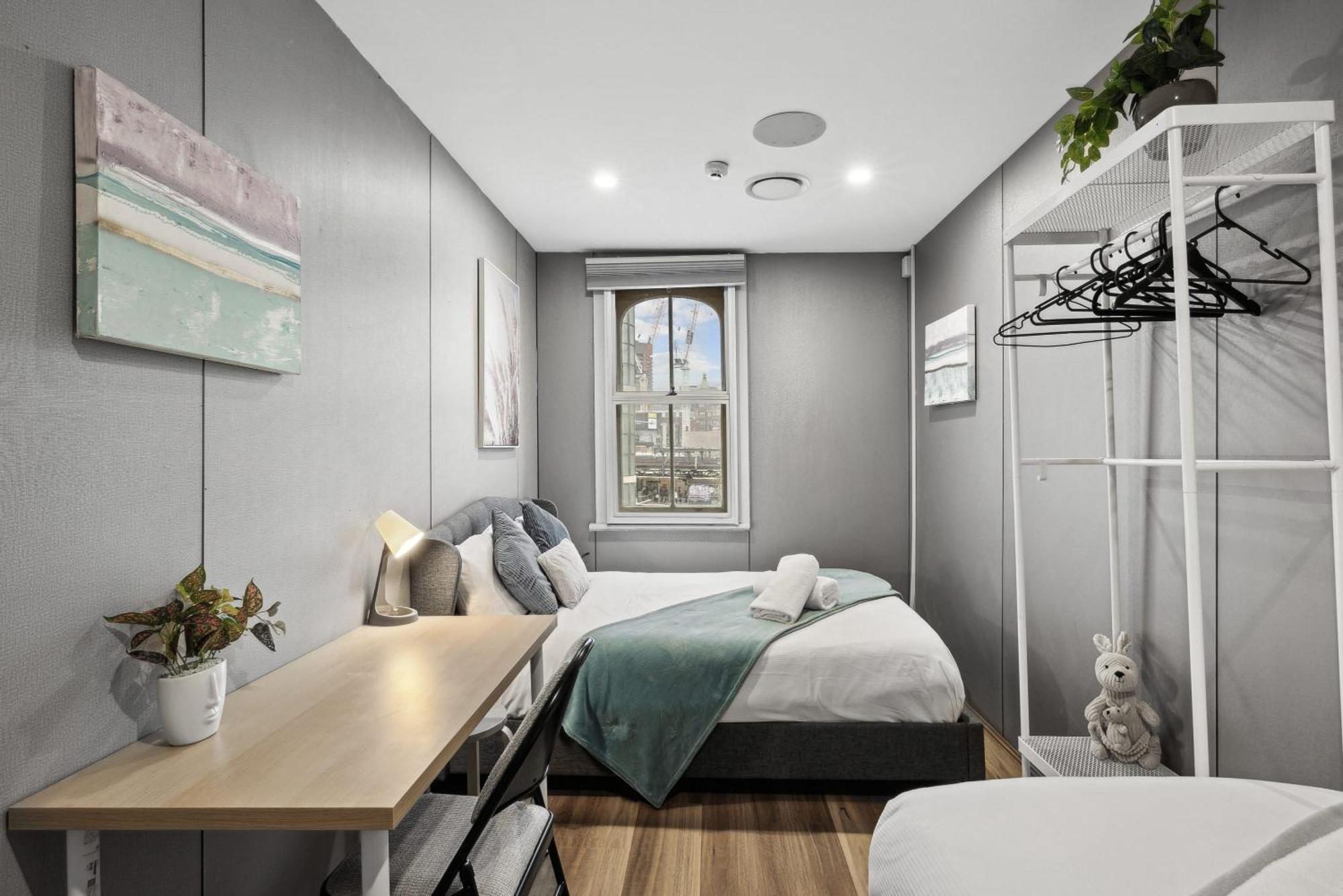 Standard Triple - Luxe Spot - Next To - Shared Bathroom Guest house Sydney